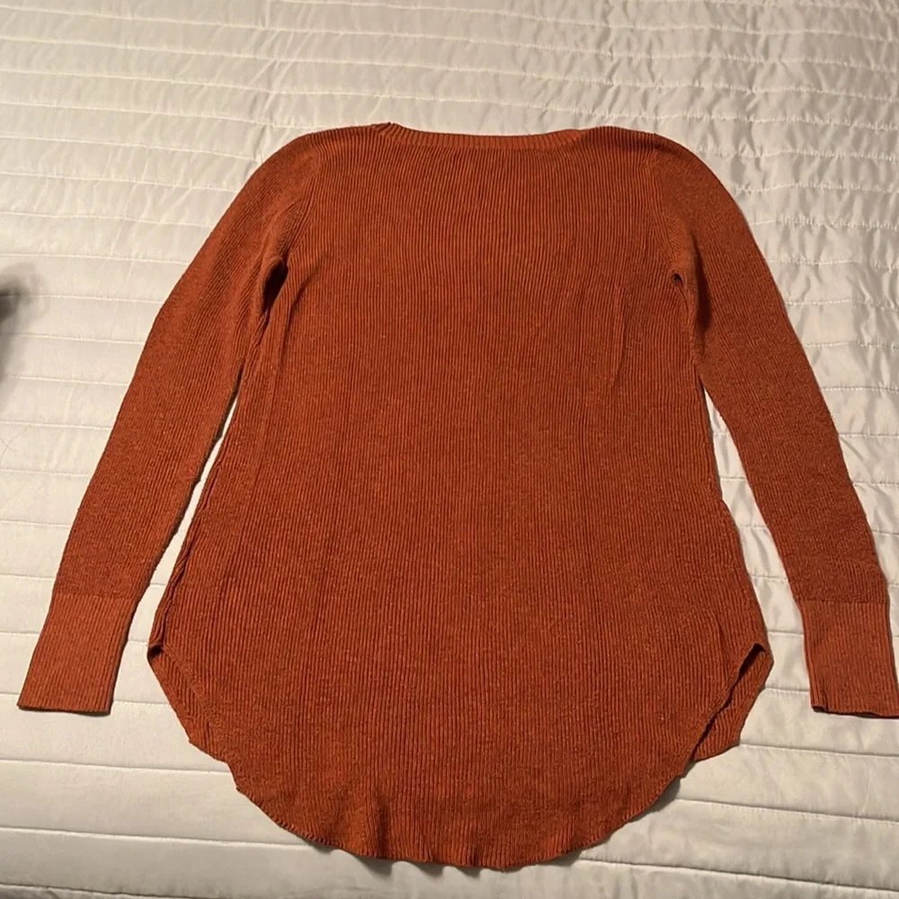 Sweater - Picture 4 of 4